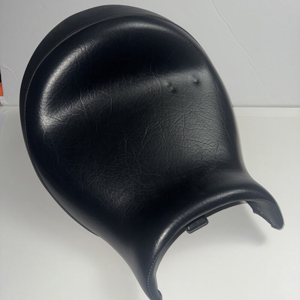 HONDA VTX1800 SEAT 77200-MCV-N100 Motorcycle Bike Seat OEM